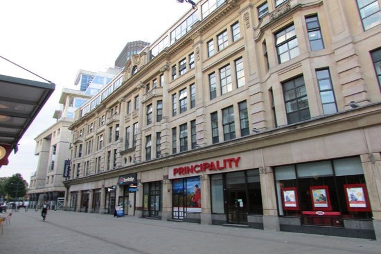 Travelodge Cardiff Central Queen Street Экстерьер фото